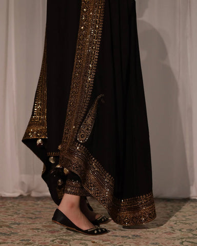 Laila | 3-Piece Stitched Embroidered Outfit