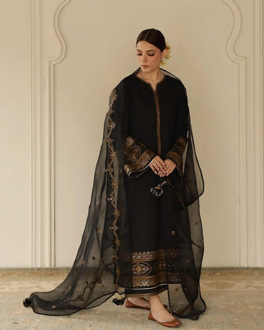 Royal Black Attire | 3-Piece Stitched Suit