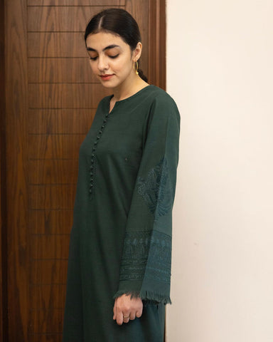 EMERALD | 2-Piece Stitched Outfit